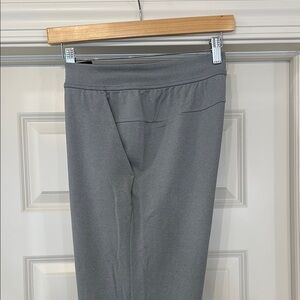 lululemon men’s discipline sweatpant, heathered light gray